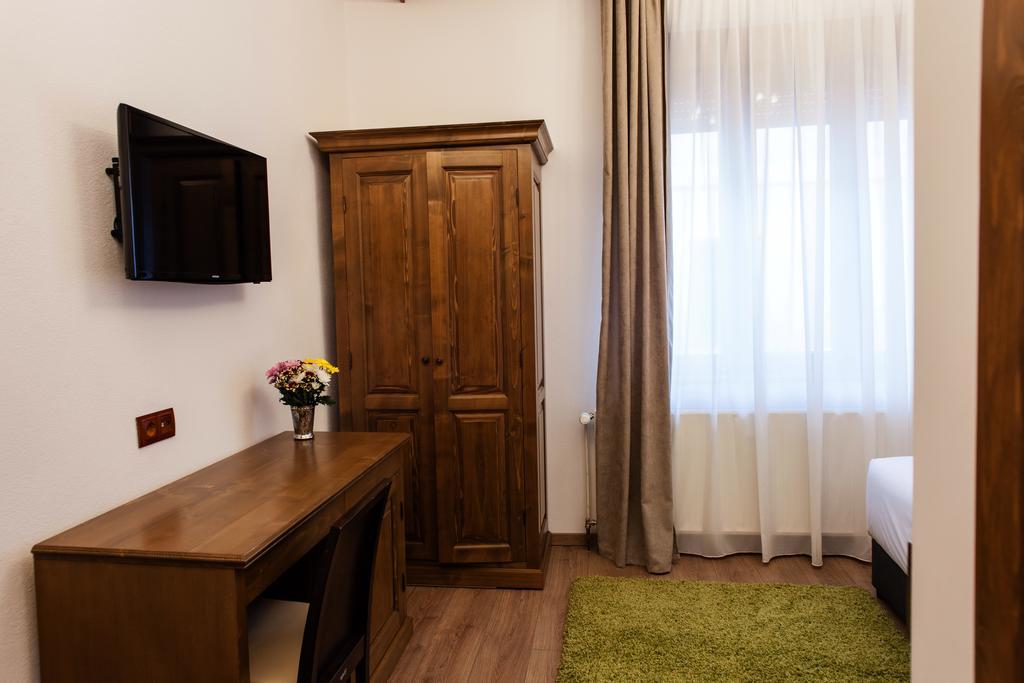 Pensiunea Kant Sibiu Exteriér fotografie